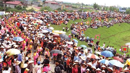 Фестиваль Жонга – символ стремления вьетнамского народа к свободе - ảnh 1